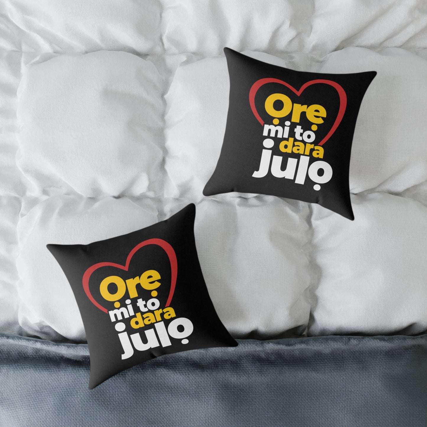 Pillow - "Ore mi to dara julio" Heart Graphic Decorative Throw Pillow