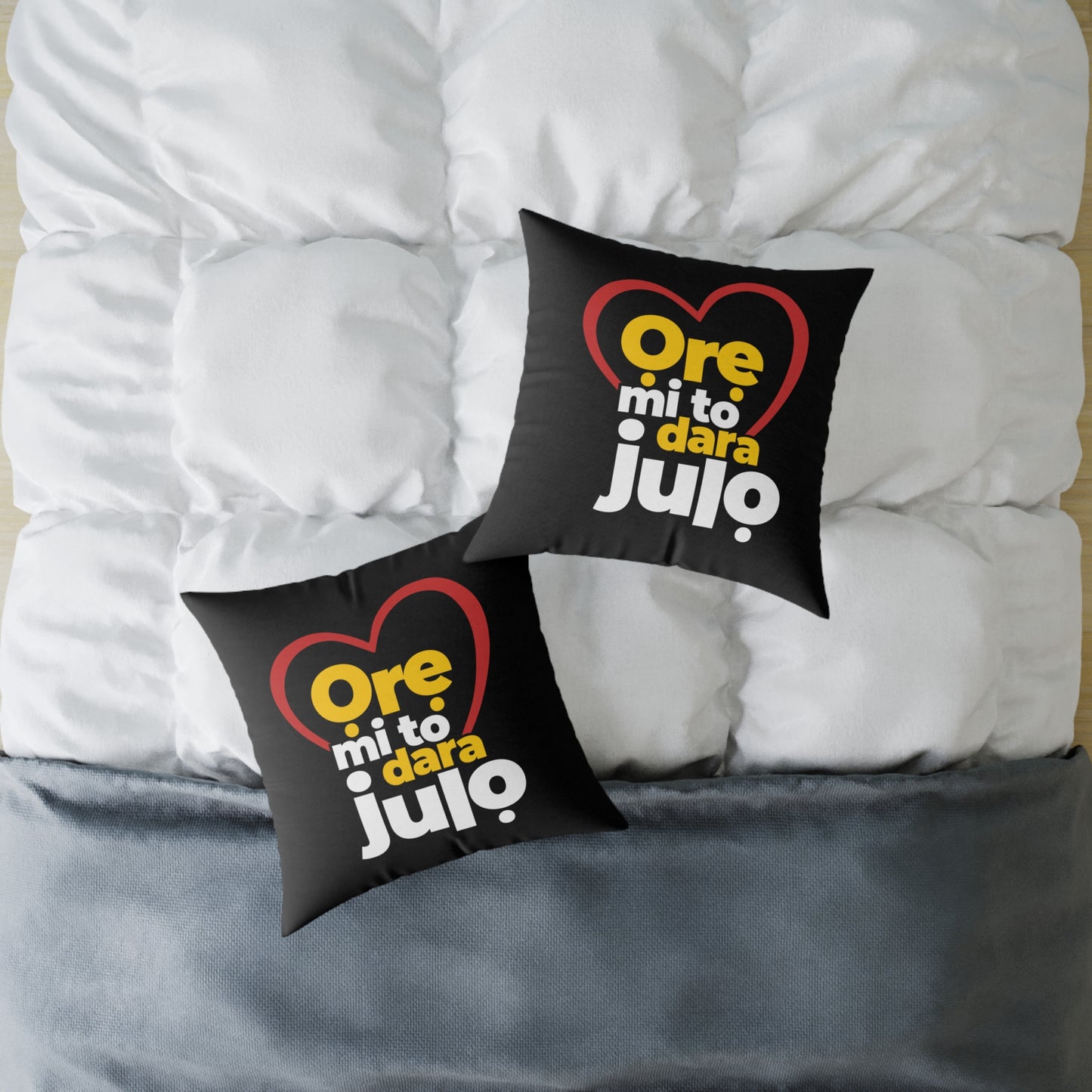Pillow - "Ore mi to dara julio" Heart Graphic Decorative Throw Pillow