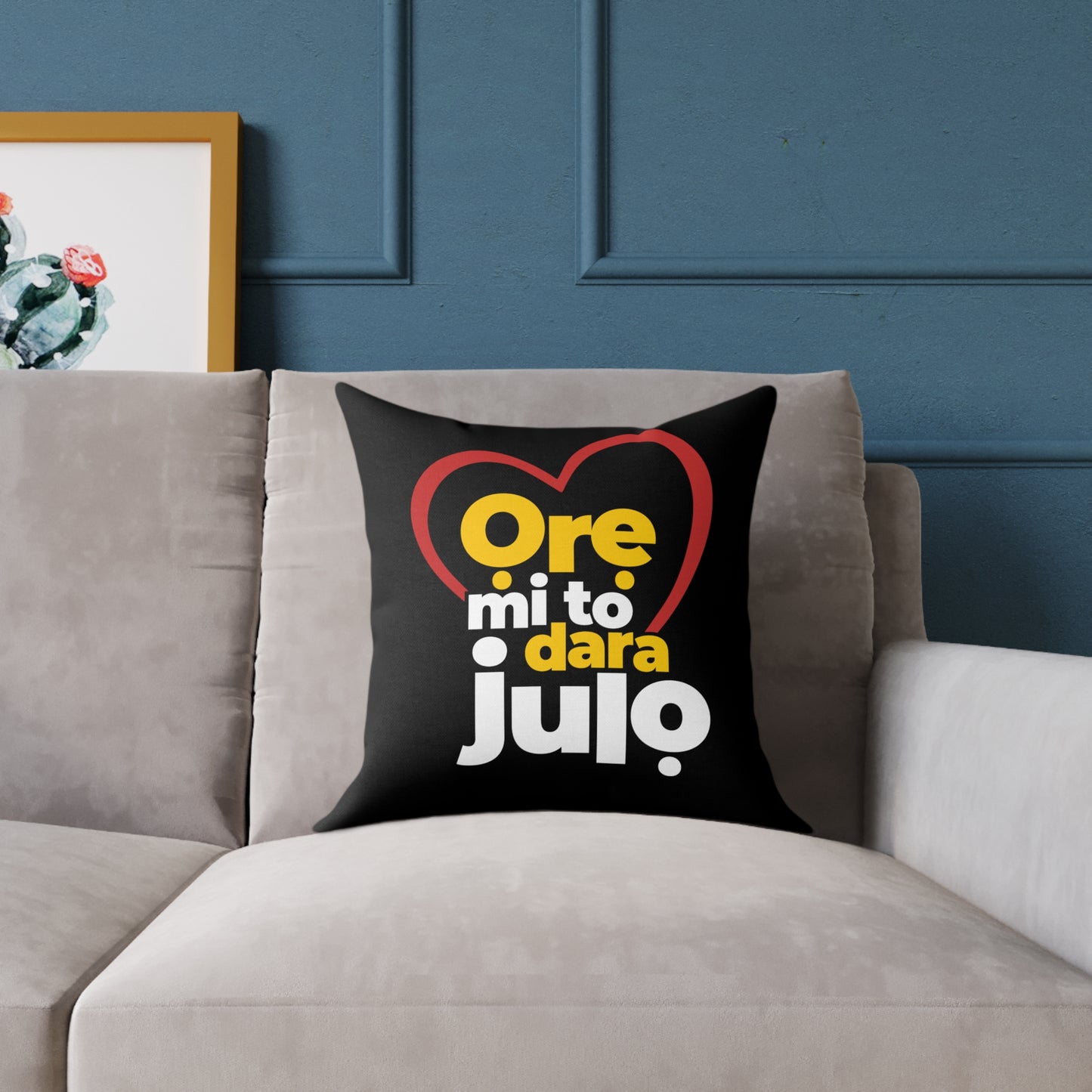 Pillow - "Ore mi to dara julio" Heart Graphic Decorative Throw Pillow