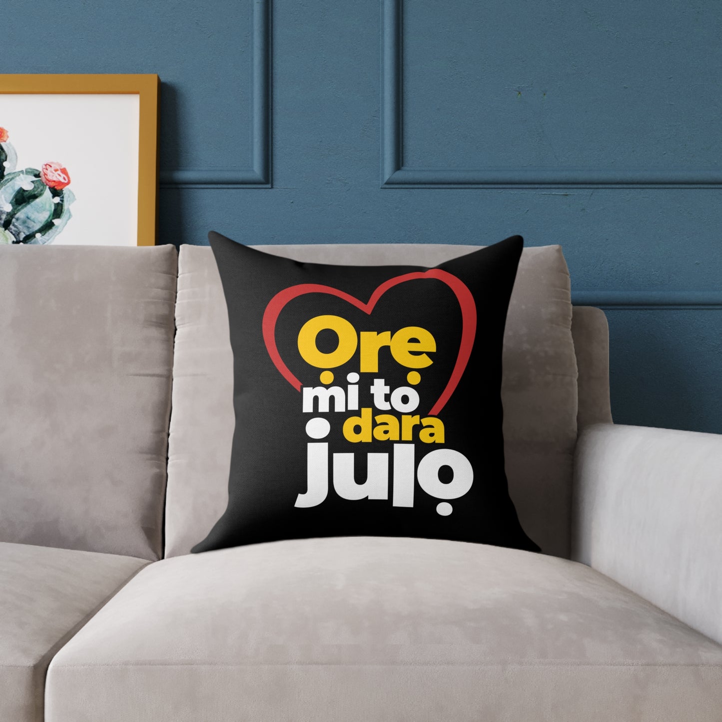 Pillow - "Ore mi to dara julio" Heart Graphic Decorative Throw Pillow